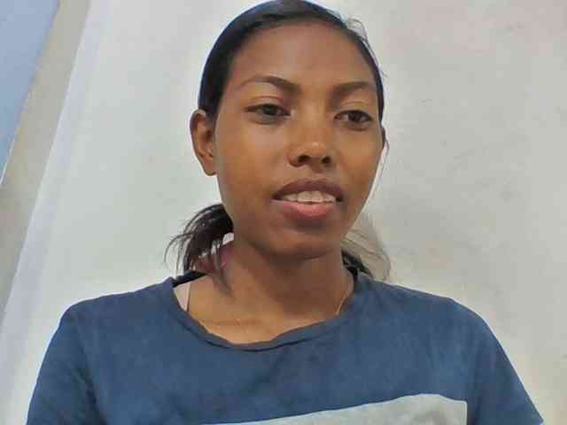 Layah7 webcam