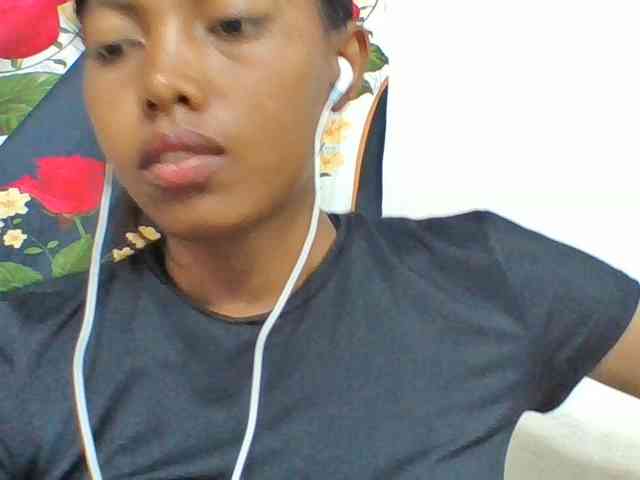 Layah7