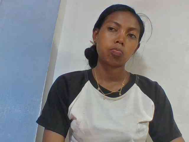 Layah7 webcam