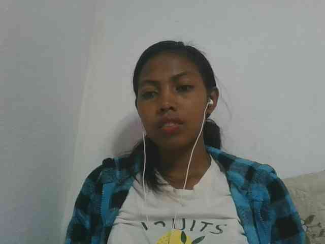 Layah7