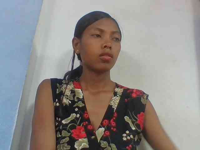 Layah7