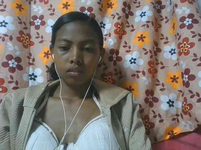 Model: Layah7