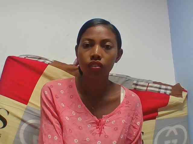 Layah7 webcam