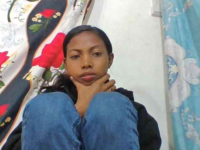Layah7