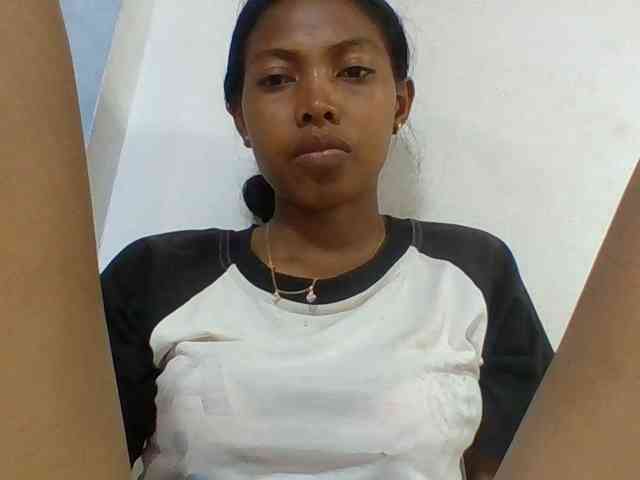 Layah7 webcam