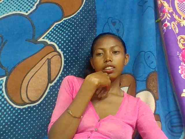 Layah7 webcam