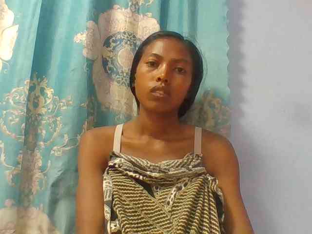 Layah7