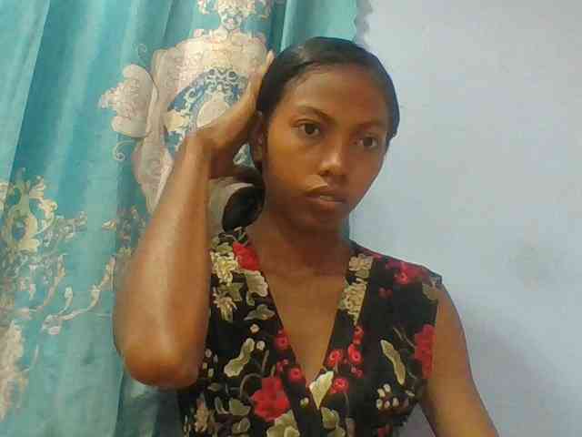 Layah7