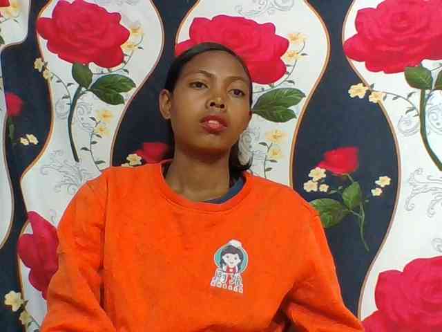 Layah7