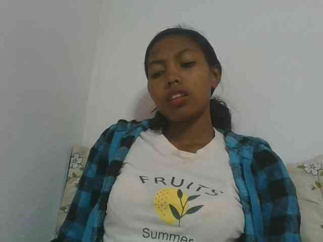 Layah7 webcam