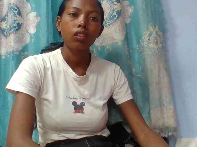 Layah7 webcam