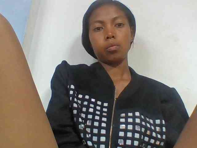 Layah7