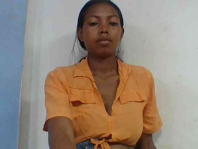 Layah7 webcam