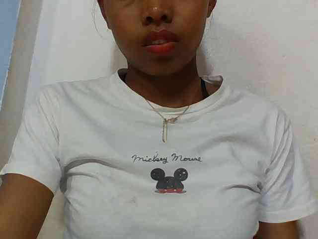 Layah7 webcam