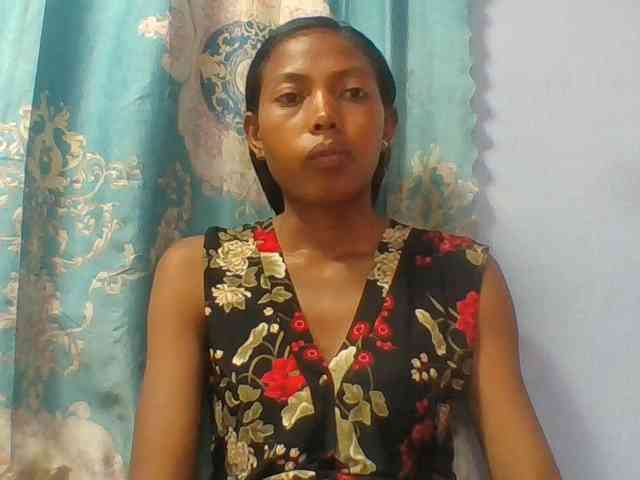 Layah7