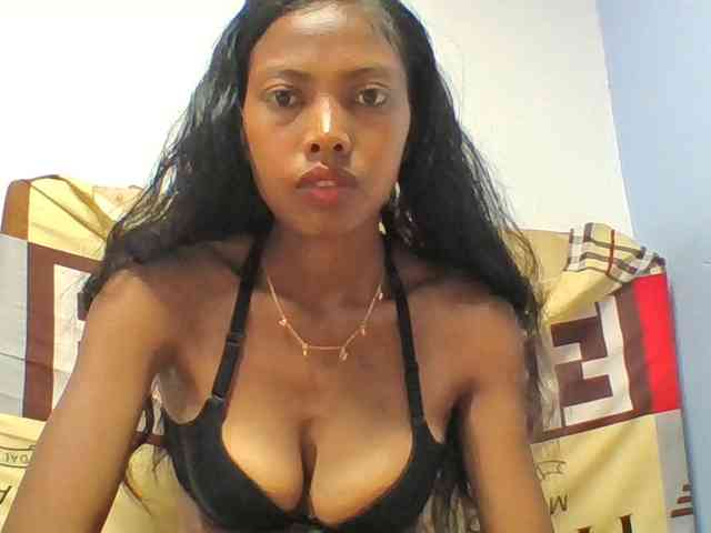 Layah7 webcam