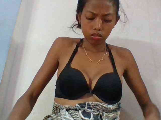Layah7 webcam