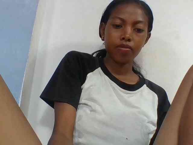 Layah7 webcam
