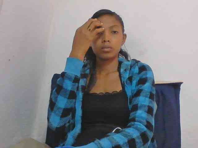 Layah7
