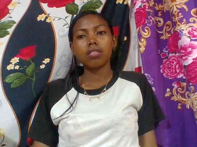 Layah7 webcam
