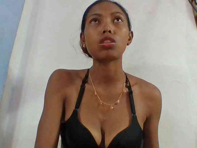 Layah7 webcam