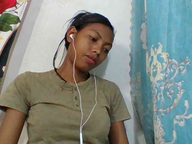 Layah7