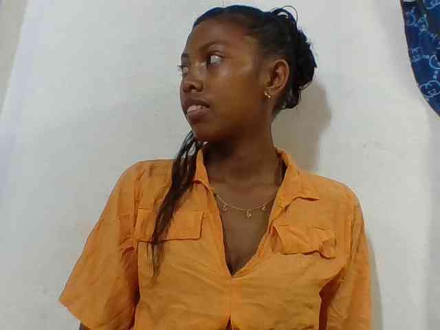 Layah7 webcam
