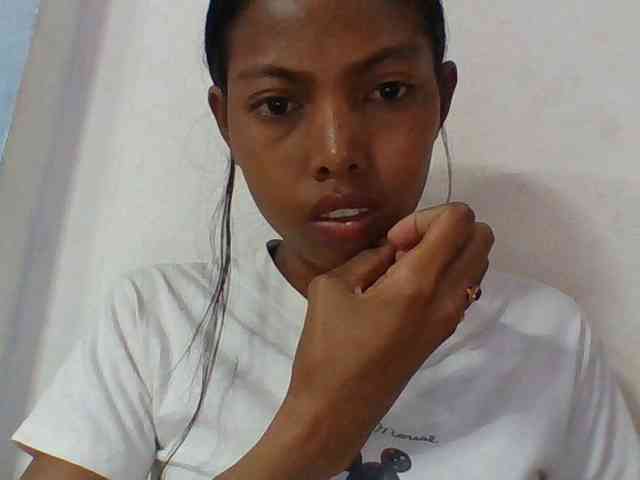Layah7 webcam