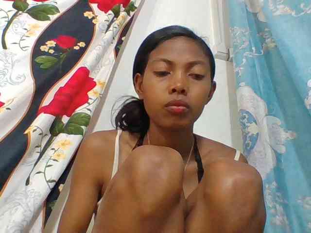 Layah7 webcam