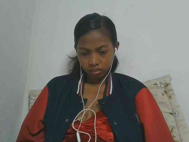Layah7
