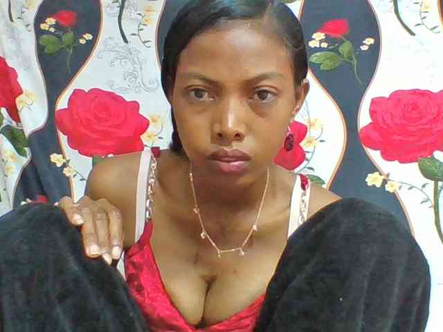 Layah7 webcam