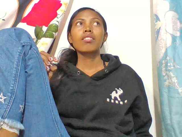 Layah7 webcam
