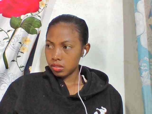 Layah7 webcam