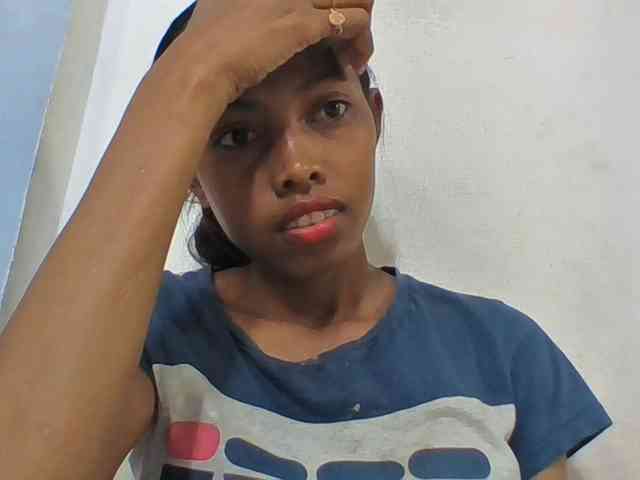 Layah7 webcam