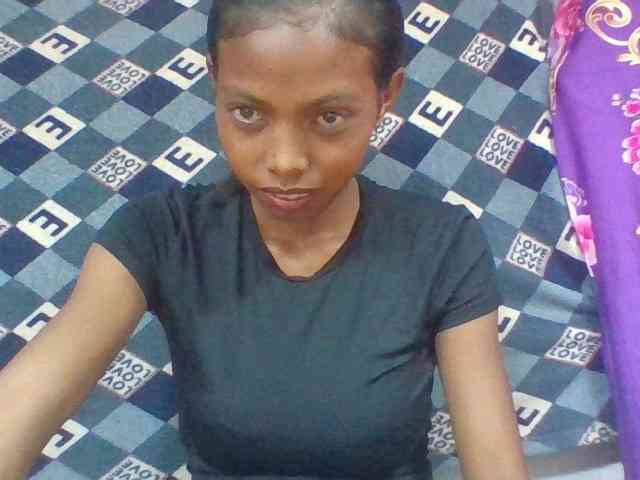 Layah7 webcam