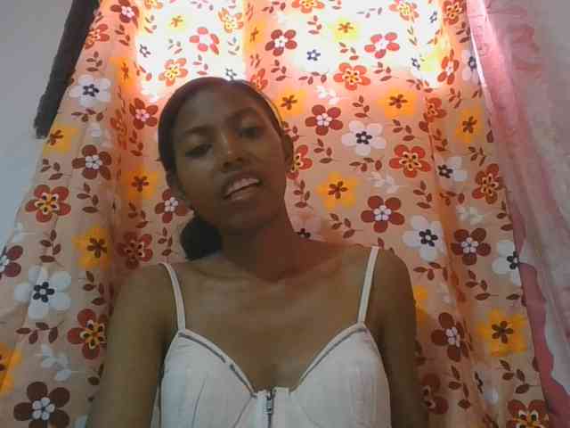 Layah7