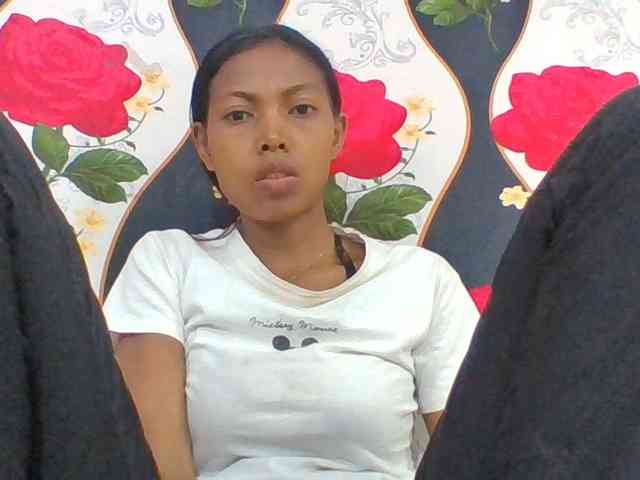 Layah7 webcam