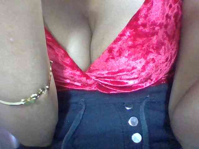 Layah7 webcam