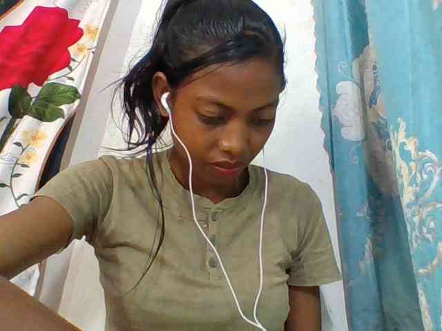 Layah7
