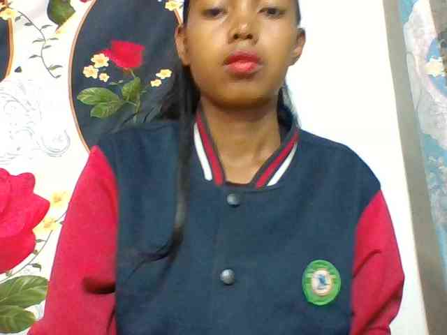 Layah7