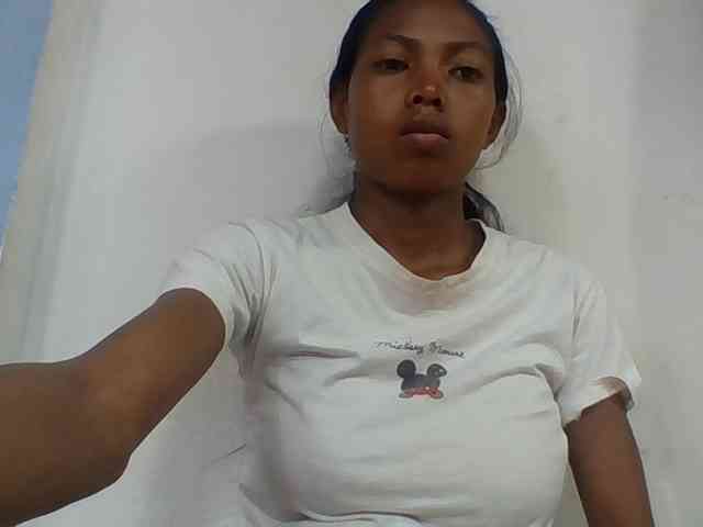 Layah7 webcam