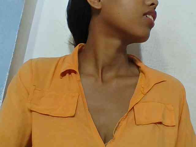 Layah7 webcam