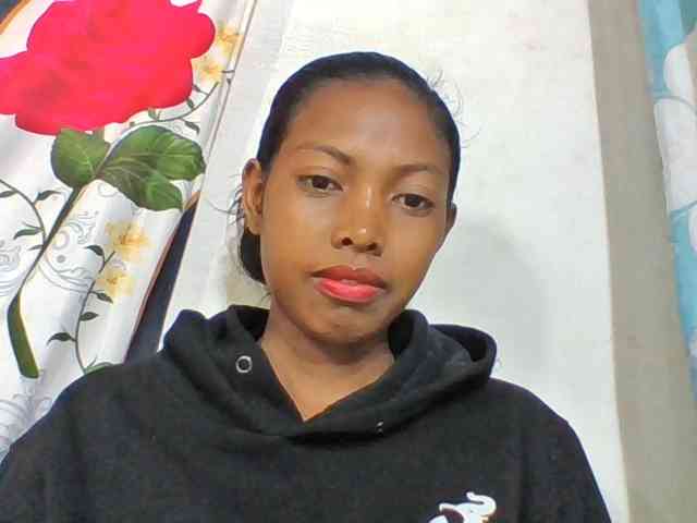 Layah7