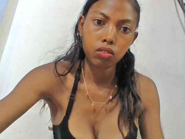 Layah7 webcam