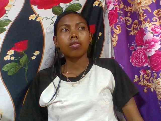 Layah7
