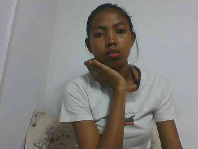 Model: Layah7