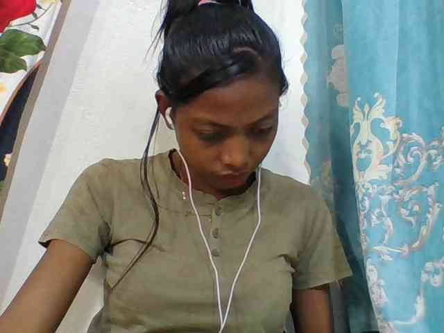 Layah7 webcam