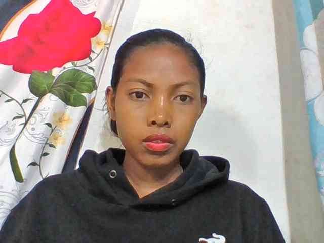 Layah7 webcam