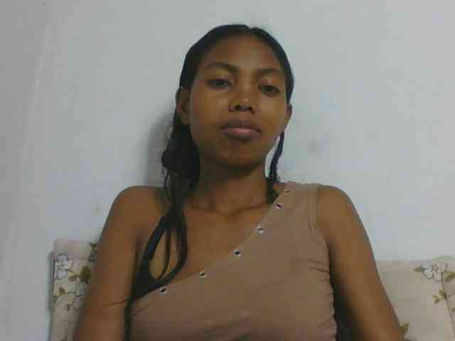 Layah7