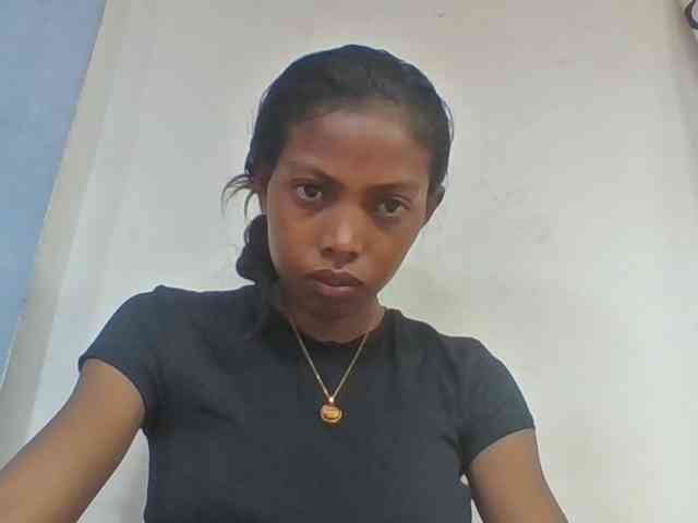 Layah7 webcam